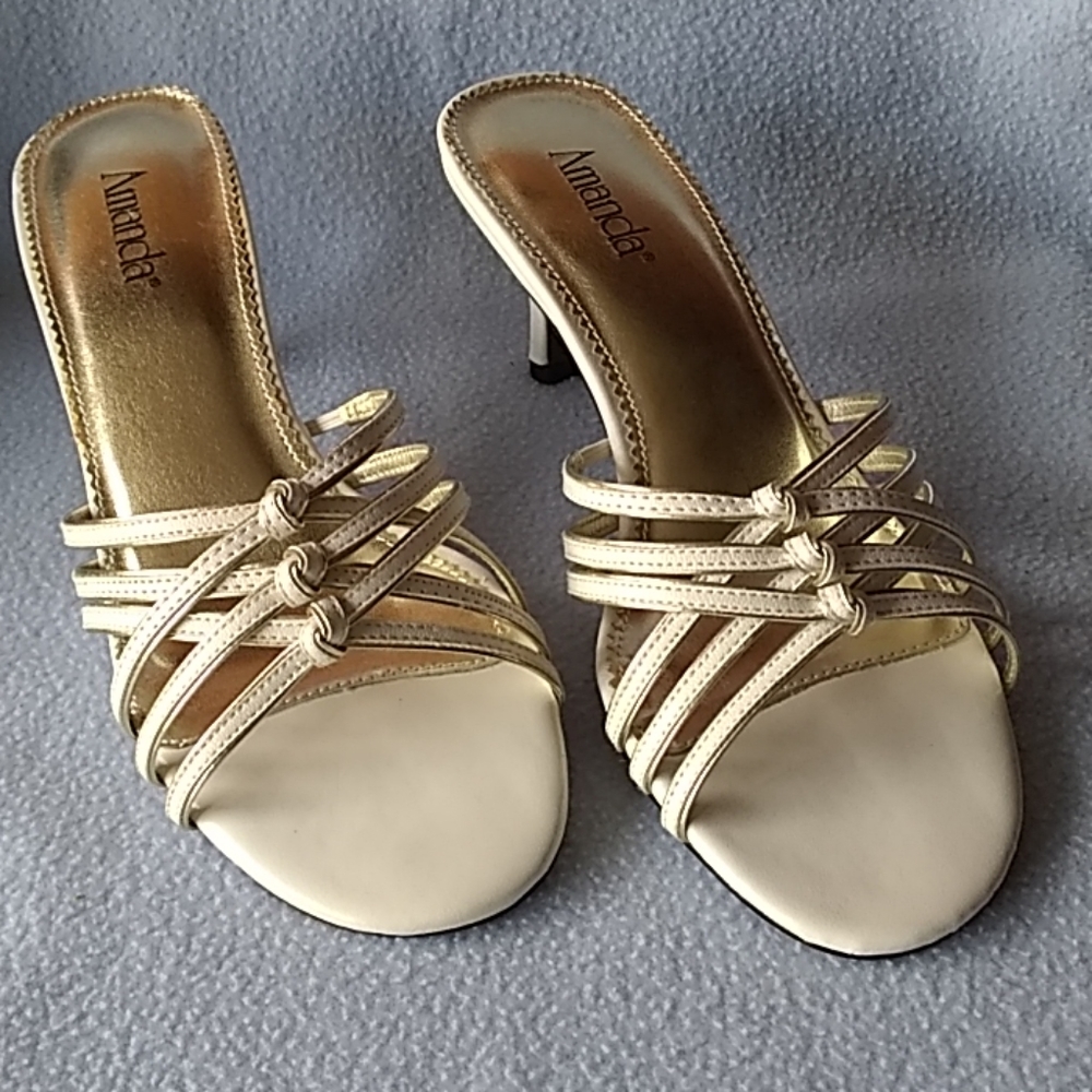 Amanda heels